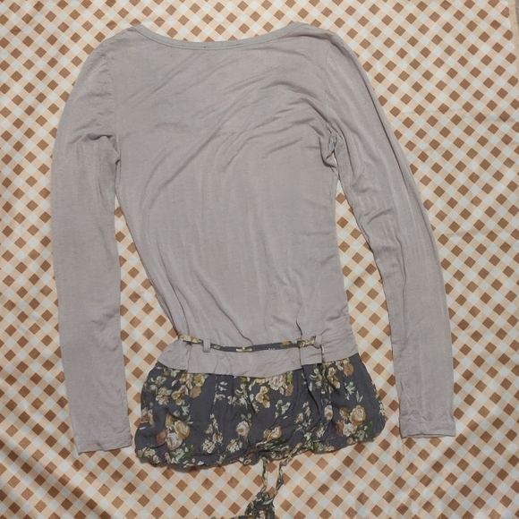 Long sleeve shirt with floral patterns - Picture 2 of 3